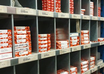 van-der-maar-landbouwmechanisatie-magazijn08-hornhuizen.jpg van-der-maar-landbouwmechanisatie-magazijn08-hornhuizen.jpg.